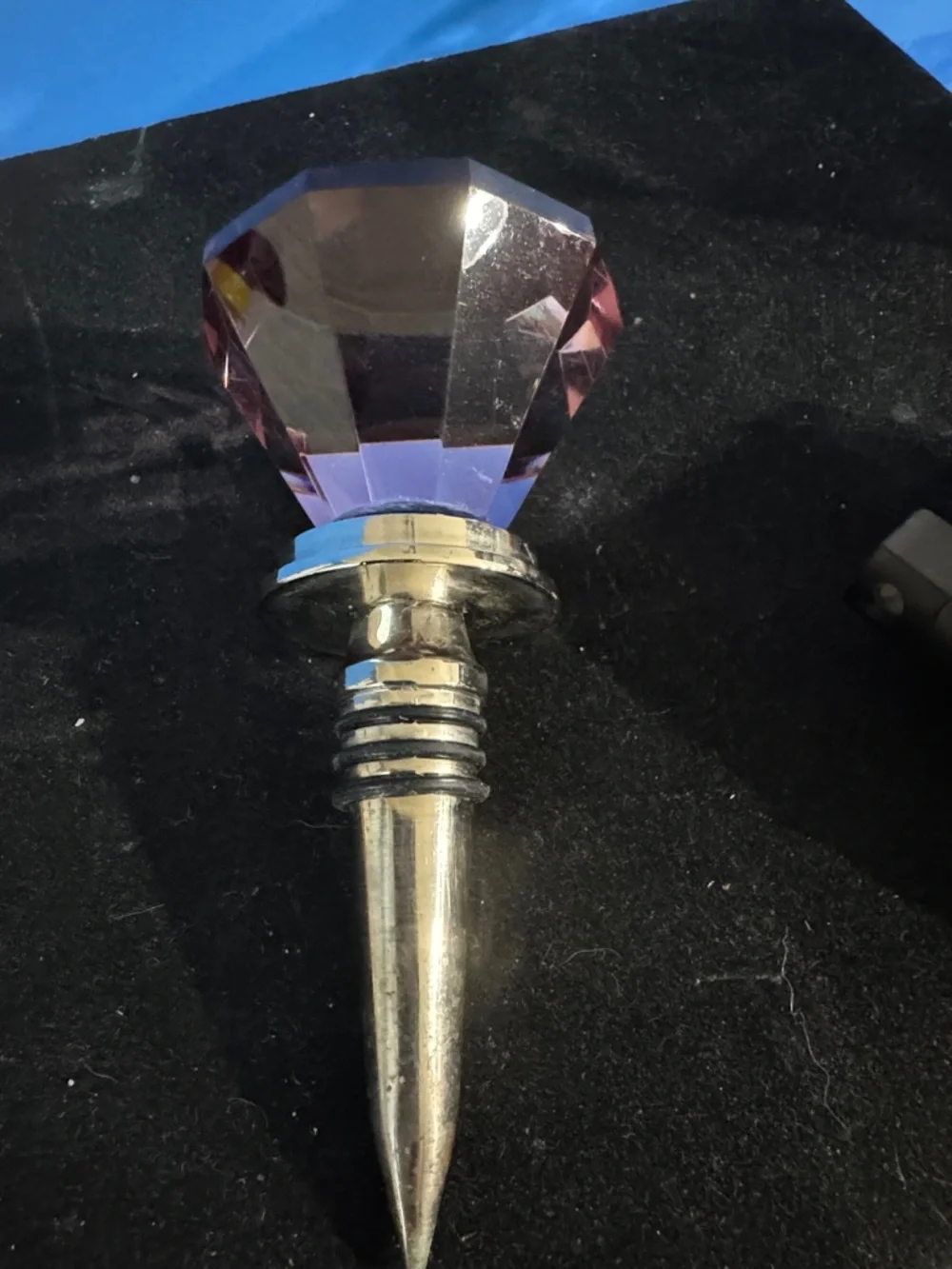 PINK DIAMOND WINE STOPPER